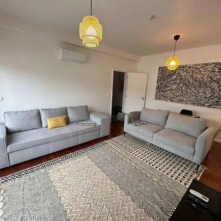 Conforto, Espaço E Localização *