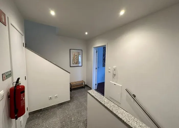 Conforto, Espaço E Localização * Ribeira Grande